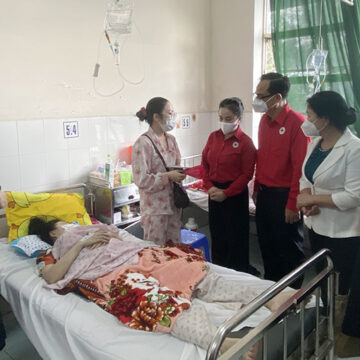 Hội Chữ thập đỏ Việt Nam: Thăm hỏi, hỗ trợ các nạn nhân trong vụ cháy tại Bình Dương